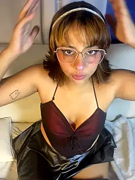 LeylaKnox online show from March 2026 01:22:01 PM