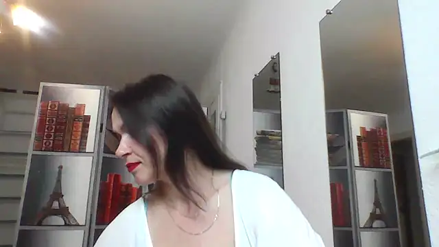 Snapshot of Selena_Moo chatting on June 2026 08:49:02 AM Selena Moo online show from June 2026 08:49:02 AM