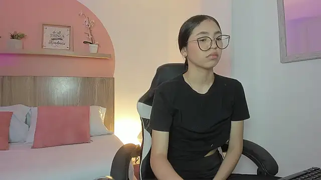 sofi alix online show from June 2026 07:03:02 PM