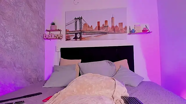 SofiaLujan  online show from June 2026 11:38:02 PM
