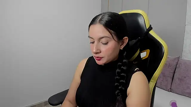 Snapshot of kira_relish chatting on April 2026 12:42:02 PM kira relish online show from April 2026 12:42:02 PM