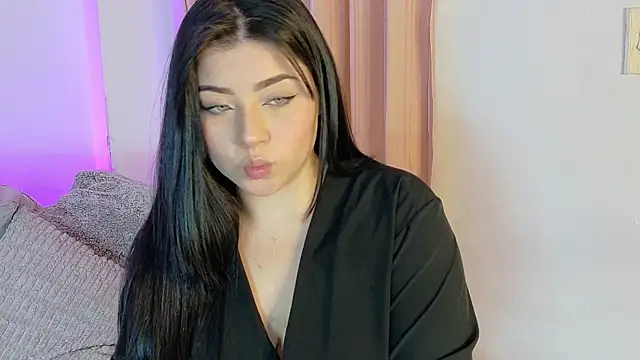 Snapshot of CamilaRougee chatting on April 2026 05:10:01 PM CamilaRougee online show from April 2026 05:10:01 PM