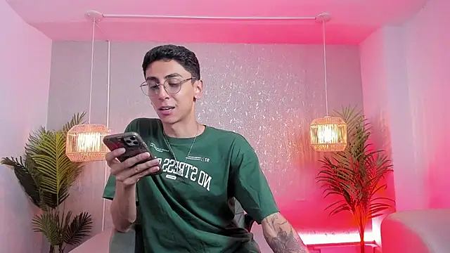 Snapshot of Gio_carangi chatting on March 2026 03:28:02 AM Gio carangi online show from March 2026 03:28:02 AM