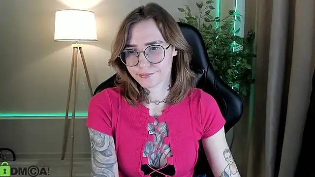 Misha Moss online show from March 2026 09:46:01 AM