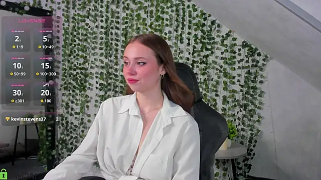 Vanessa Williamsonn online show from July 2026 05:26:02 PM