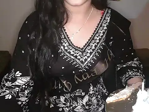 Snapshot of urvashi_rai chatting on June 2026 06:51:01 PM urvashi rai online show from June 2026 06:51:01 PM