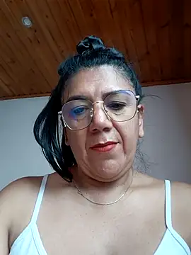 Snapshot of Mielx chatting on May 2026 10:19:01 PM Mielx online show from May 2026 10:19:01 PM