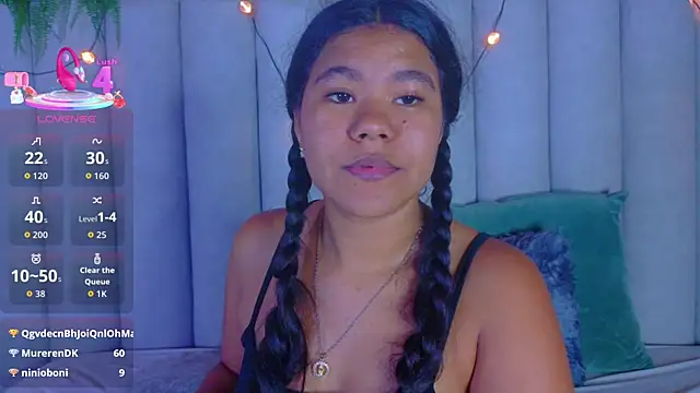 Snapshot of AhslyEvans__ chatting on July 2026 01:58:33 AM AhslyEvans online show from July 2026 01:58:33 AM