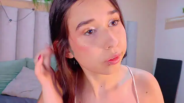 Snapshot of StarrMoon__ chatting on July 2026 02:49:02 AM StarrMoon online show from July 2026 02:49:02 AM