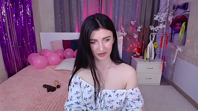 Snapshot of EvelinCuper_ chatting on June 2026 05:35:01 AM EvelinCuper online show from June 2026 05:35:01 AM