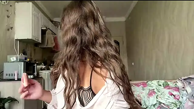 kamila 18 french online show from June 2026 03:15:01 AM