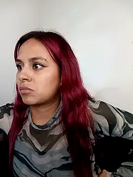 Snapshot of EmiilyFoxx090 chatting on March 2026 03:00:01 AM EmiilyFoxx090 online show from March 2026 03:00:01 AM