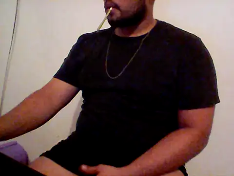 Derick 013 online show from May 2026 01:00:01 AM