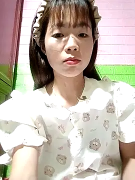 AmyLinee01 online show from May 2026 05:35:01 AM