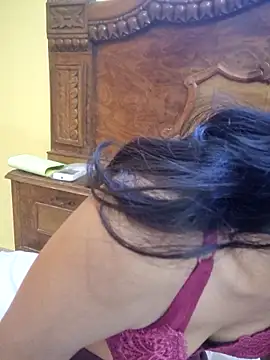 Curvy Amyra online show from May 2026 05:46:02 AM