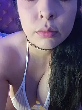Snapshot of Sofia-Venegas chatting on July 2026 11:18:02 PM Sofia-Venegas online show from July 2026 11:18:02 PM