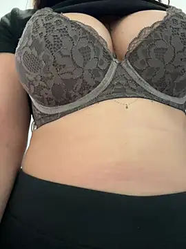 Supremegirlvibes online show from April 2026 07:49:01 PM