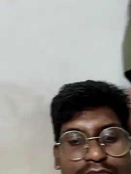 Macha04 online show from May 2026 01:17:01 PM