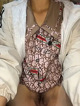 Jolinie online show from May 2026 01:39:01 PM
