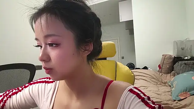 Snapshot of Sweet_Tang chatting on March 2026 05:14:01 PM Sweet Tang online show from March 2026 05:14:01 PM