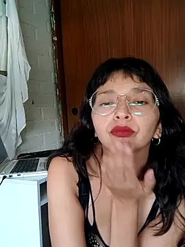 Snapshot of LisaMargo chatting on April 2026 03:37:01 PM LisaMargo online show from April 2026 03:37:01 PM