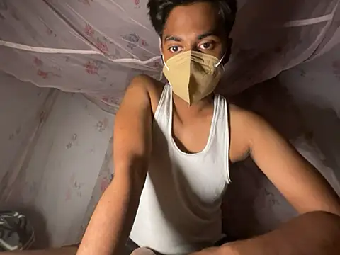 sinner2511 online show from April 2026 08:28:02 PM