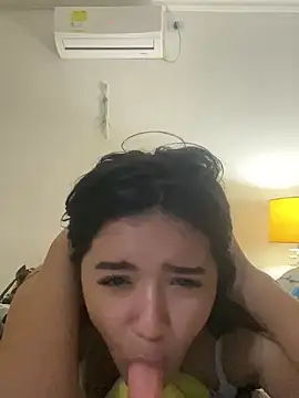 Snapshot of valvam_ chatting on April 2026 01:26:01 PM valvam online show from April 2026 01:26:01 PM