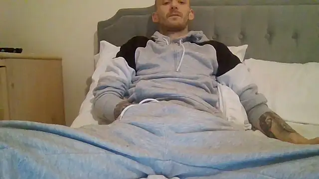 feetlovrr94 online show from March 2026 03:16:02 PM