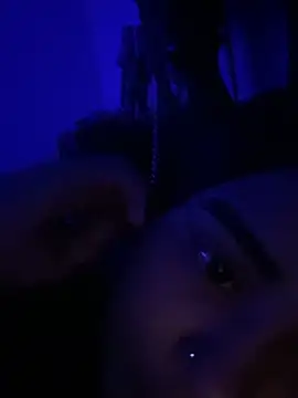 Snapshot of Valerials chatting on April 2026 07:31:01 AM Valerials online show from April 2026 07:31:01 AM