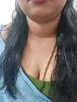 Snapshot of Ramya_456 chatting on June 2026 07:00:01 AM Ramya 456 online show from June 2026 07:00:01 AM