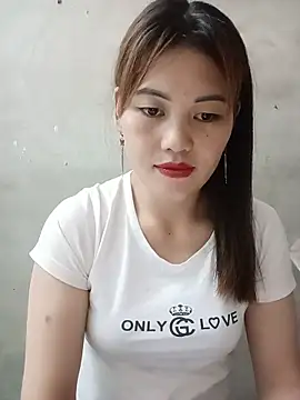 Snapshot of meg_06 chatting on May 2026 02:17:01 AM meg 06 online show from May 2026 02:17:01 AM