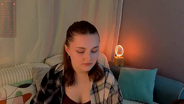 LorriMonz online show from June 2026 01:45:01 AM