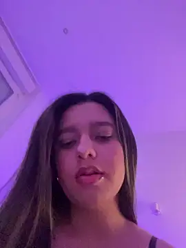 Lusty Lunaa online show from April 2026 02:58:02 PM