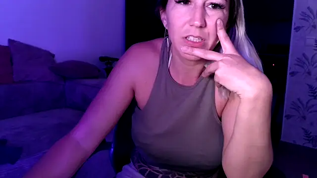 kendra peach online show from March 2026 09:10:01 PM