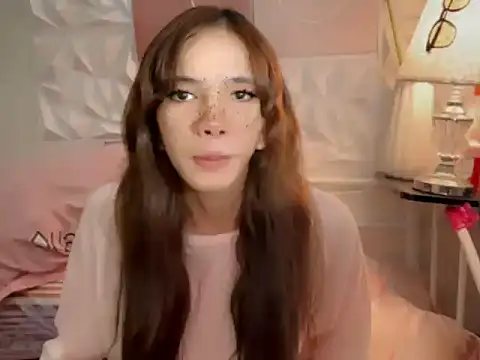 Leijona Milker online show from May 2026 12:54:01 PM
