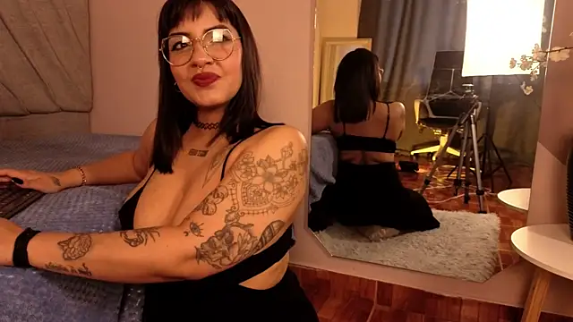 dania22  online show from June 2026 02:28:01 PM
