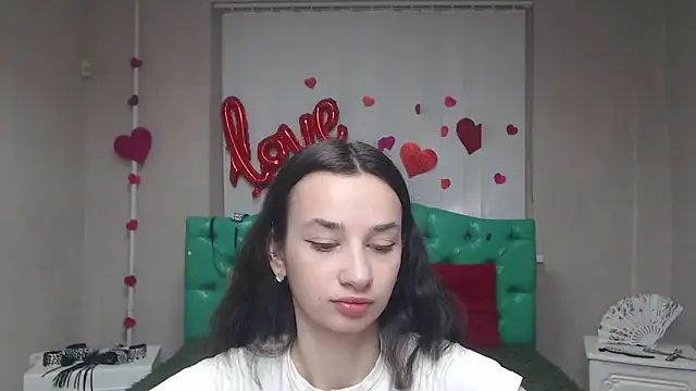 Je55icaBreeze online show from May 2026 05:02:02 AM