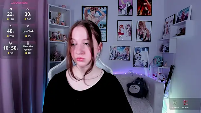 Elisabeth Binder online show from May 2026 03:33:01 AM