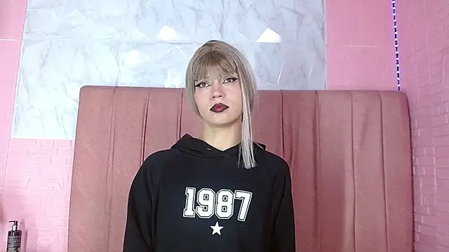 Snapshot of maia_grace chatting on March 2026 07:25:02 AM maia grace online show from March 2026 07:25:02 AM