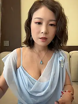 Snapshot of Lola666999 chatting on June 2026 06:59:01 AM Lola666999 online show from June 2026 06:59:01 AM