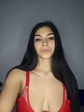 Crissdesire online show from May 2026 04:14:02 PM