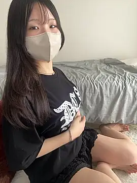 momo chi o0 online show from April 2026 05:05:01 AM
