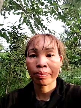 Snapshot of Ely-cute2k chatting on June 2026 11:01:02 AM Ely-cute2k online show from June 2026 11:01:02 AM