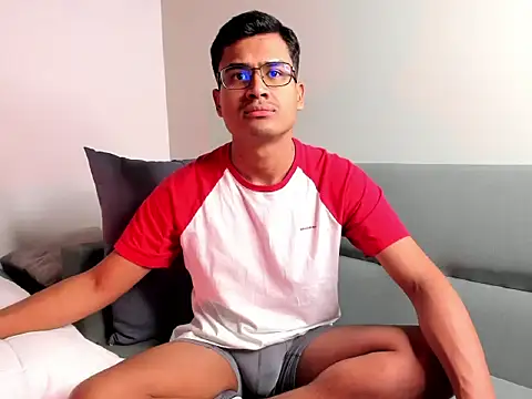 Snapshot of ThiagoVega_ chatting on July 2026 03:49:01 AM ThiagoVega online show from July 2026 03:49:01 AM