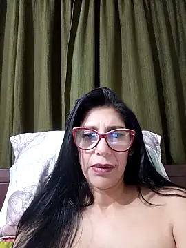 Snapshot of SamanthaRosse01_ chatting on April 2026 03:09:02 AM SamanthaRosse01 online show from April 2026 03:09:02 AM