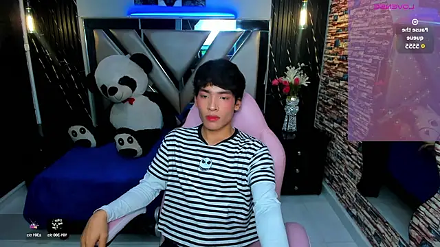 Snapshot of IsaacNovaa chatting on March 2026 01:06:01 PM IsaacNovaa online show from March 2026 01:06:01 PM