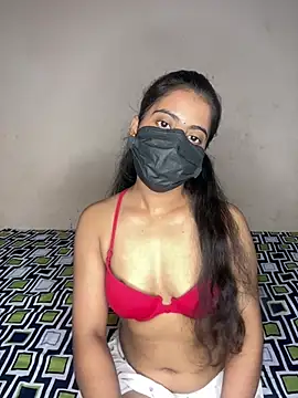 Snapshot of Riya_leone chatting on June 2026 07:18:02 PM Riya leone online show from June 2026 07:18:02 PM