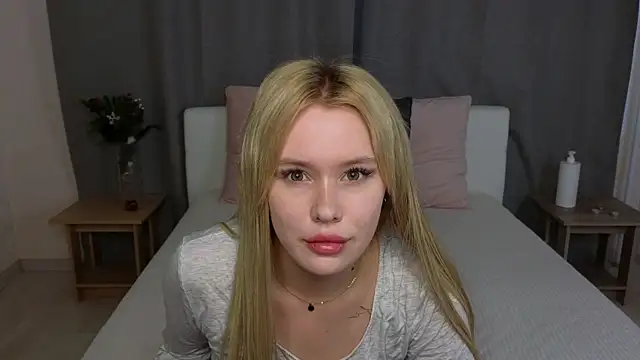 Snapshot of MelissaAvis chatting on June 2026 05:32:02 AM MelissaAvis online show from June 2026 05:32:02 AM
