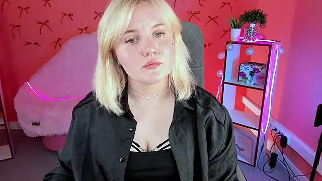 Snapshot of KathyBriggs chatting on March 2026 09:37:02 AM KathyBriggs online show from March 2026 09:37:02 AM