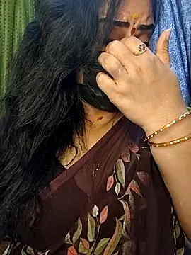 Snapshot of Anushka_flower chatting on April 2026 06:16:02 AM Anushka flower online show from April 2026 06:16:02 AM